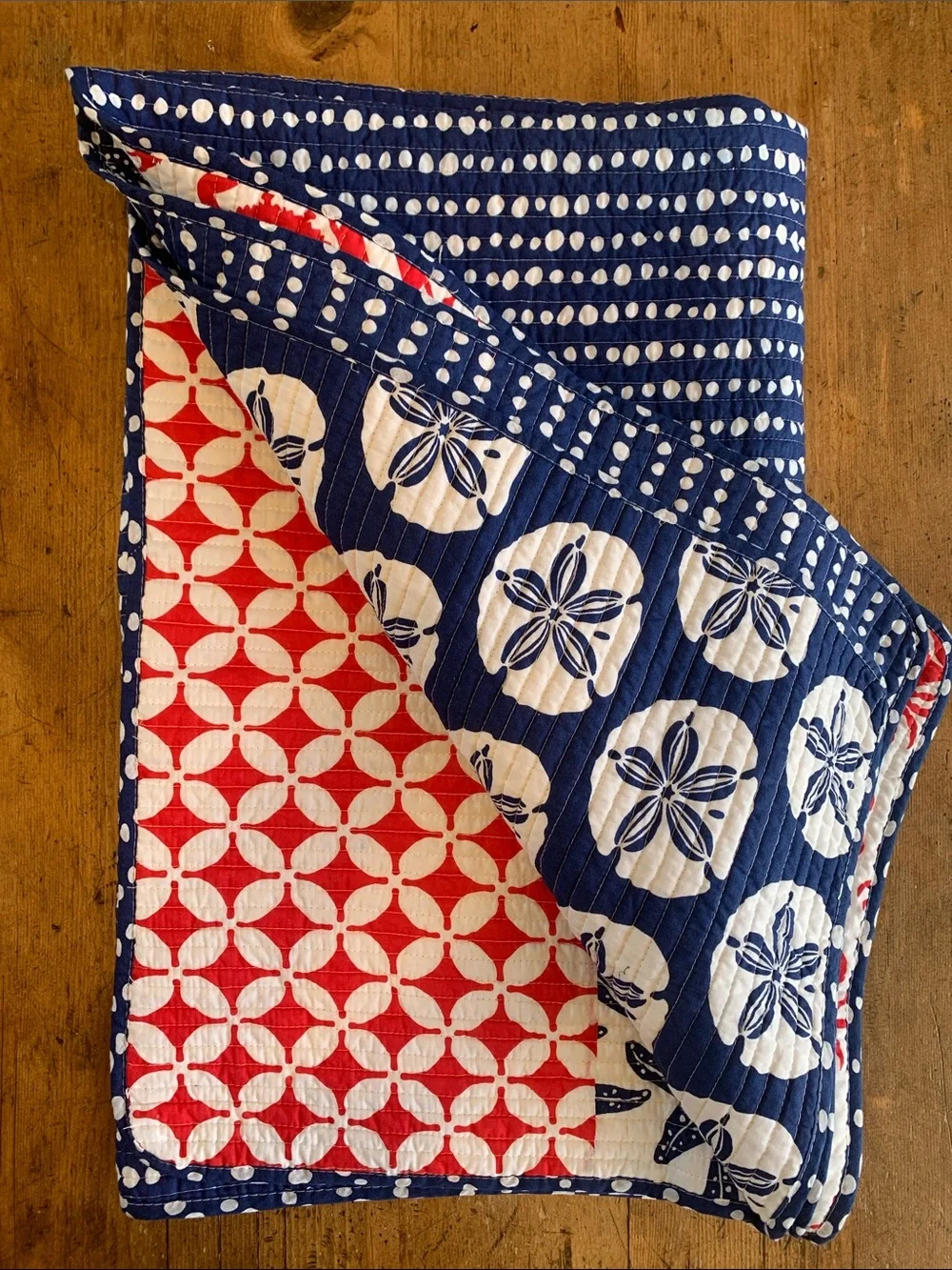 Cotton Red & Navy Starfish & Crab Quilted Throw Blanket